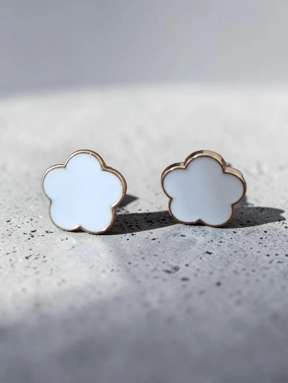 Sassified Boutique Nwt  White Clover Stud Earrings - Gold Trim